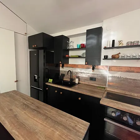 Urban Oasis Apartament