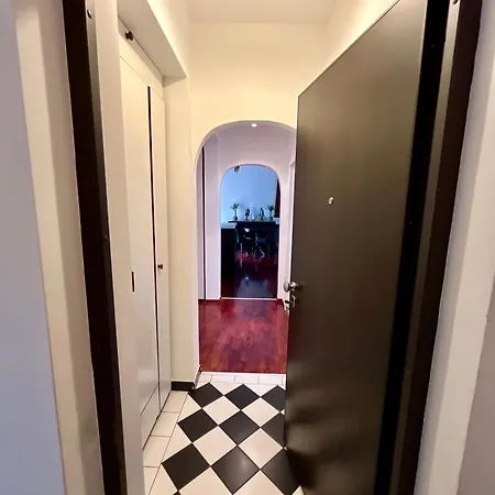 Urban Oasis Apartament *